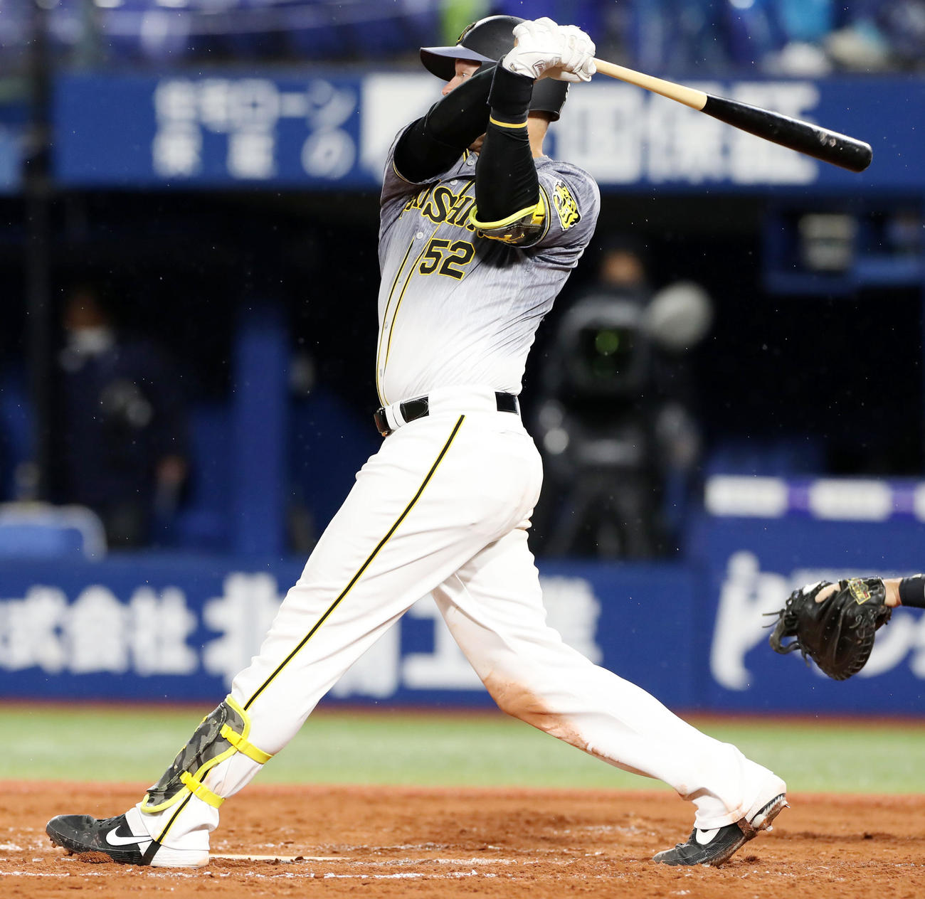 DeNA対阪神　6回表阪神2死二塁、サンズは右前適時打を放つ（撮影・加藤哉）