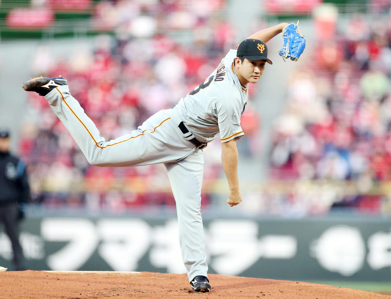 広島対巨人　巨人先発の菅野（撮影・狩俣裕三）