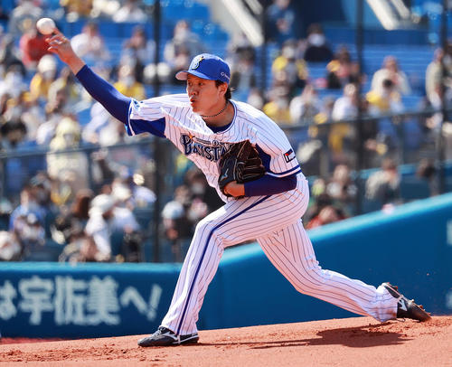 DeNA対阪神　力投するDeNA上茶谷（撮影・野上伸悟）