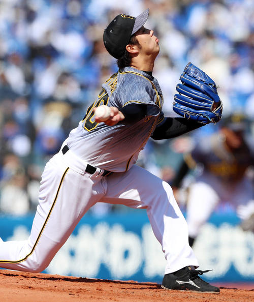 DeNA戦に先発する青柳（撮影・加藤哉）