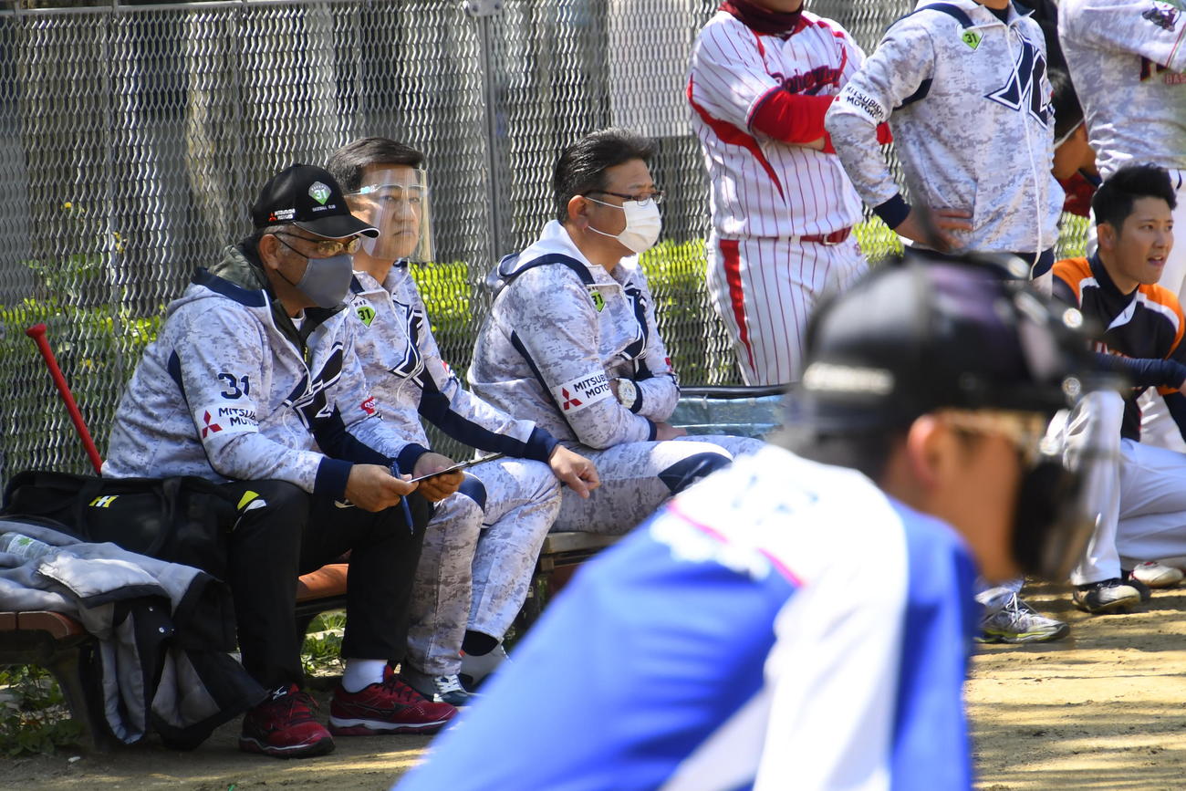 草野球チーム「（仮）掛布塾オールスターズ」初の練習試合に臨む掛布雅之HLT（撮影・中野椋）