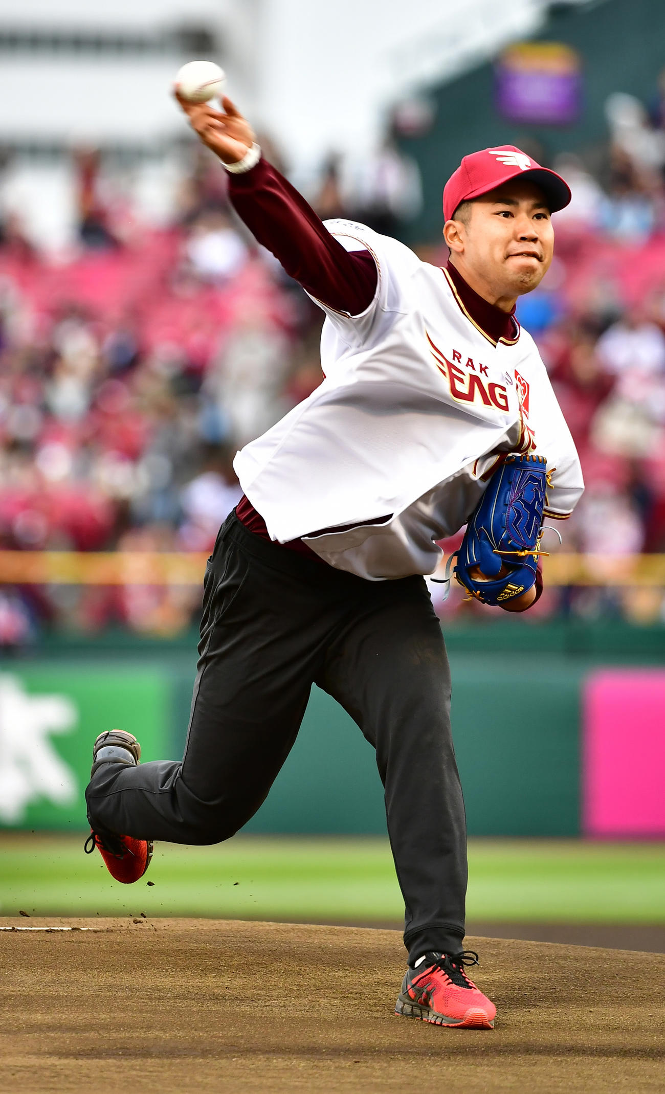 2018年4月14日　楽天－西武戦で始球式を行った松山英樹
