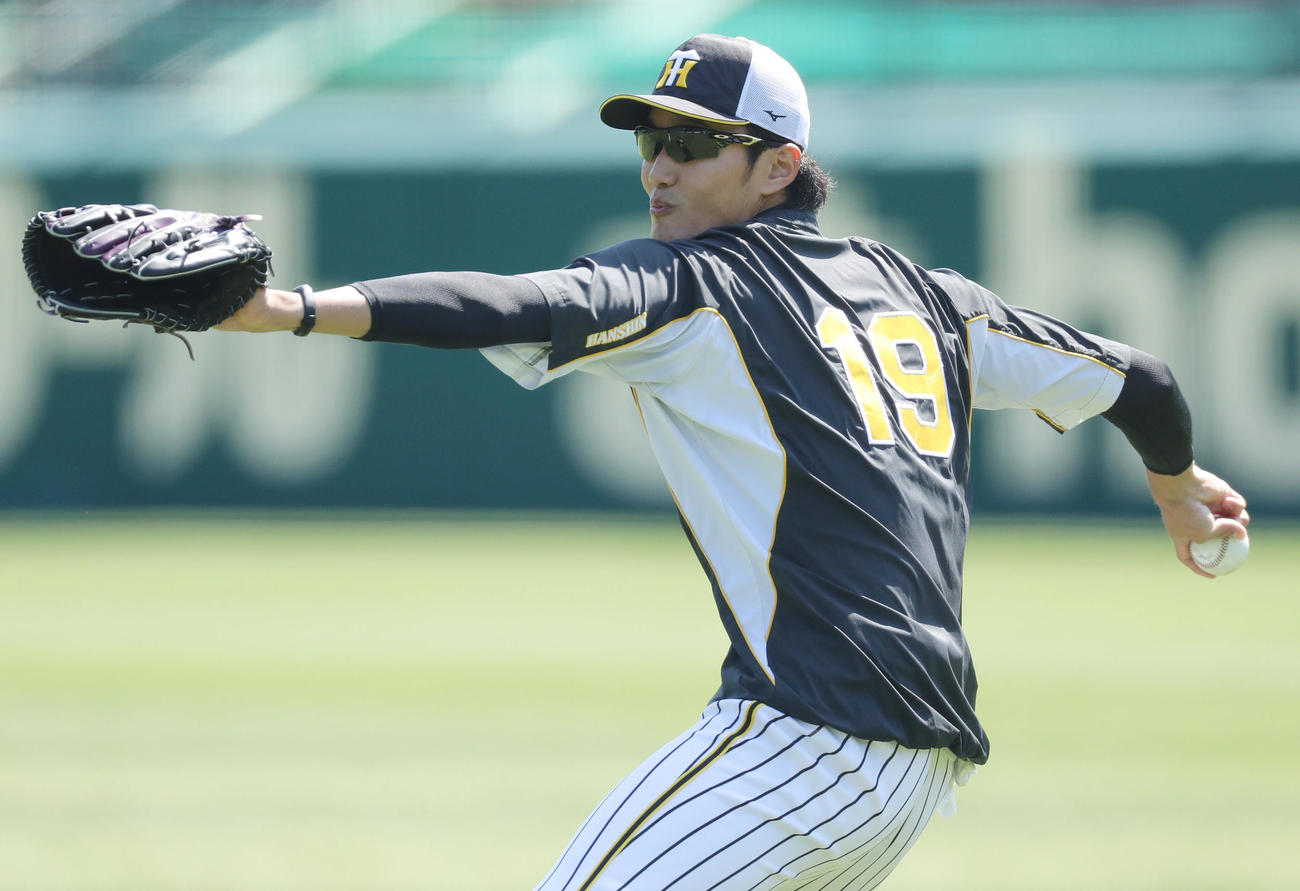 阪神情報　キャッチボールを行う阪神藤浪晋太郎（撮影・前田充）