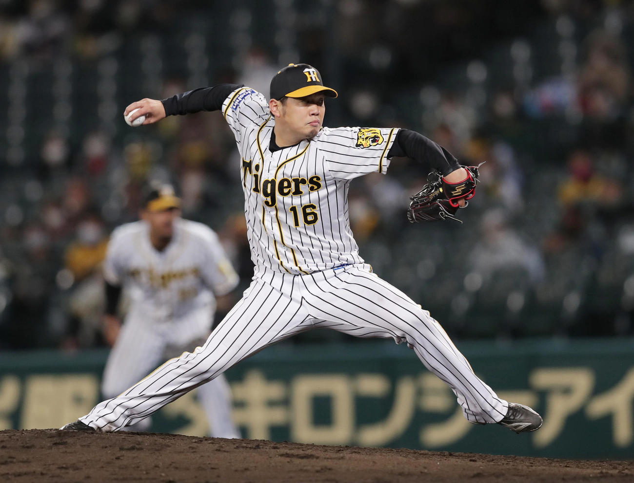 阪神対広島　先発し力投する阪神西勇（撮影・前田充）