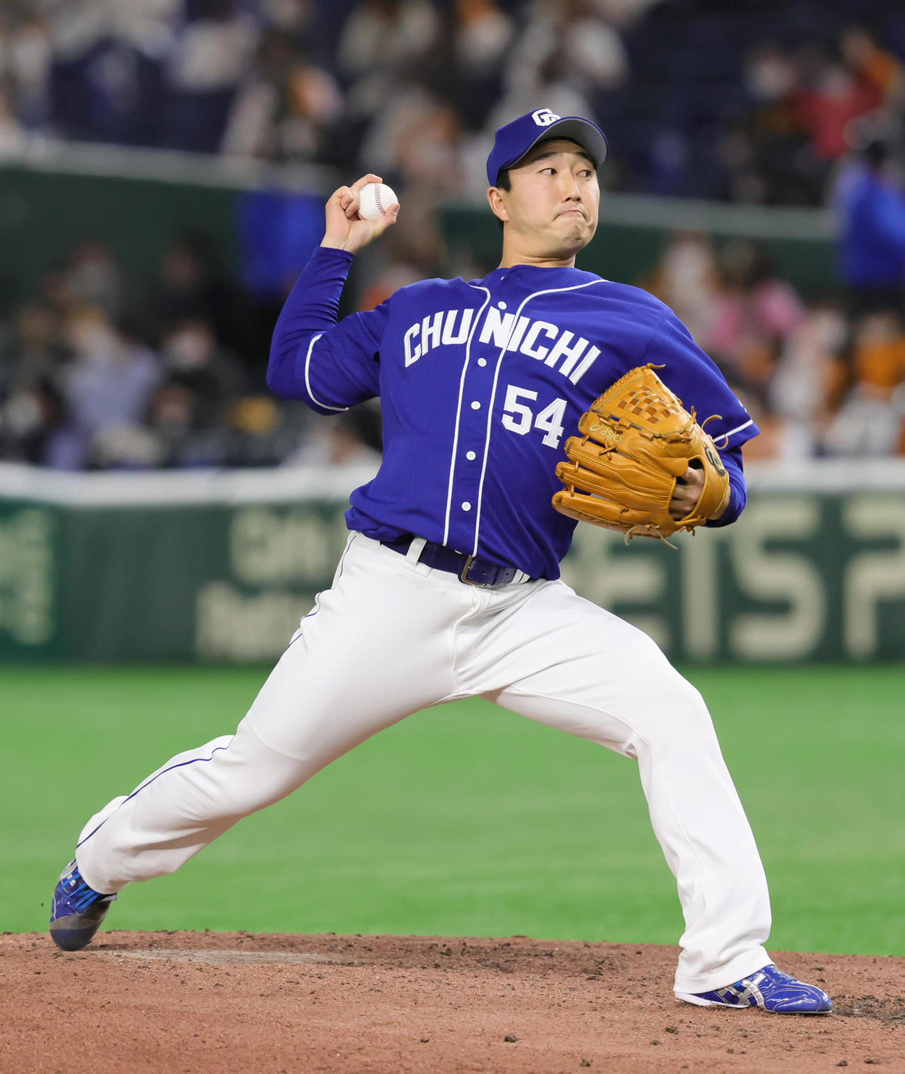 巨人対中日　中日2番手の藤嶋（撮影・足立雅史）