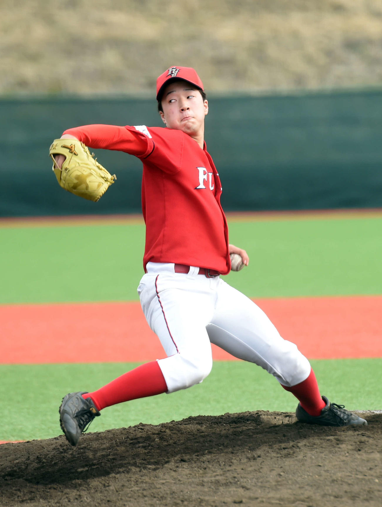 リーグ戦デビューを狙う富士大・佐藤（撮影・相沢孔志）