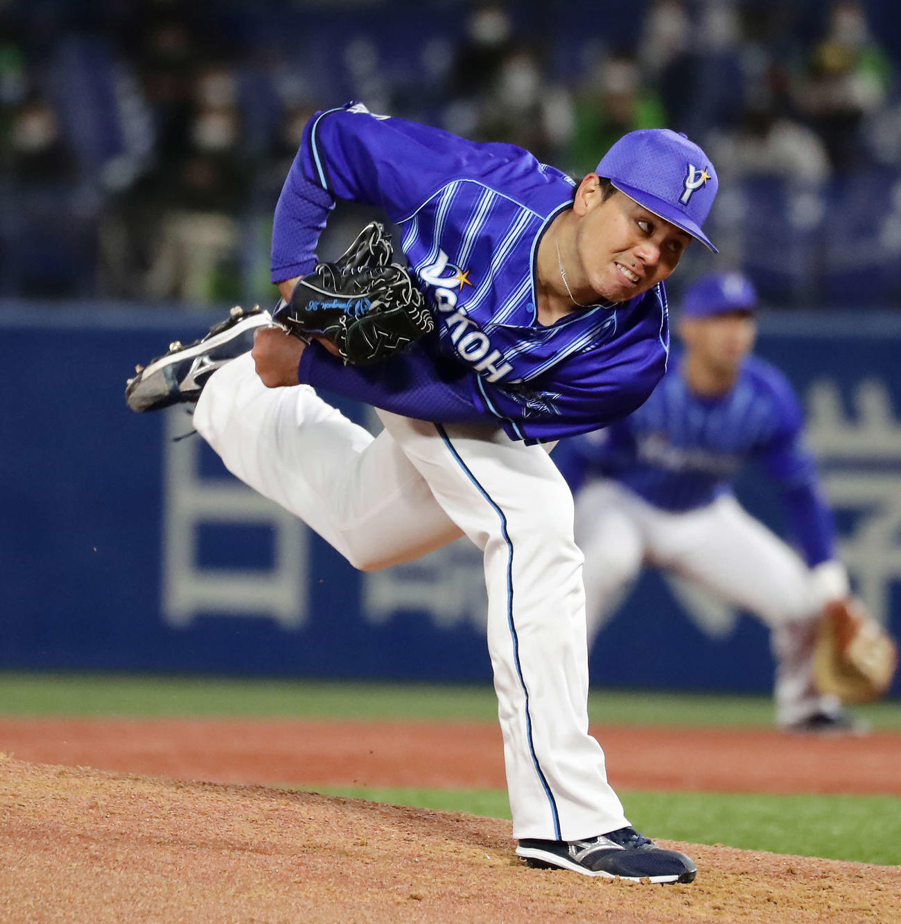 ヤクルト対DeNA DeNA先発の浜口（撮影・丹羽敏通）