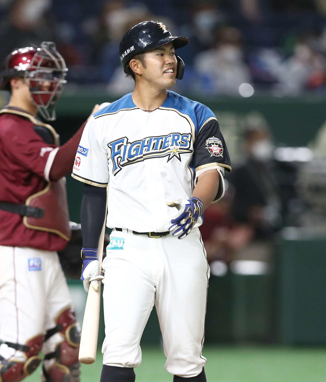 日本ハム対楽天　4回裏日本ハム1死一、三塁、三振に終わる今川（撮影・黒川智章）