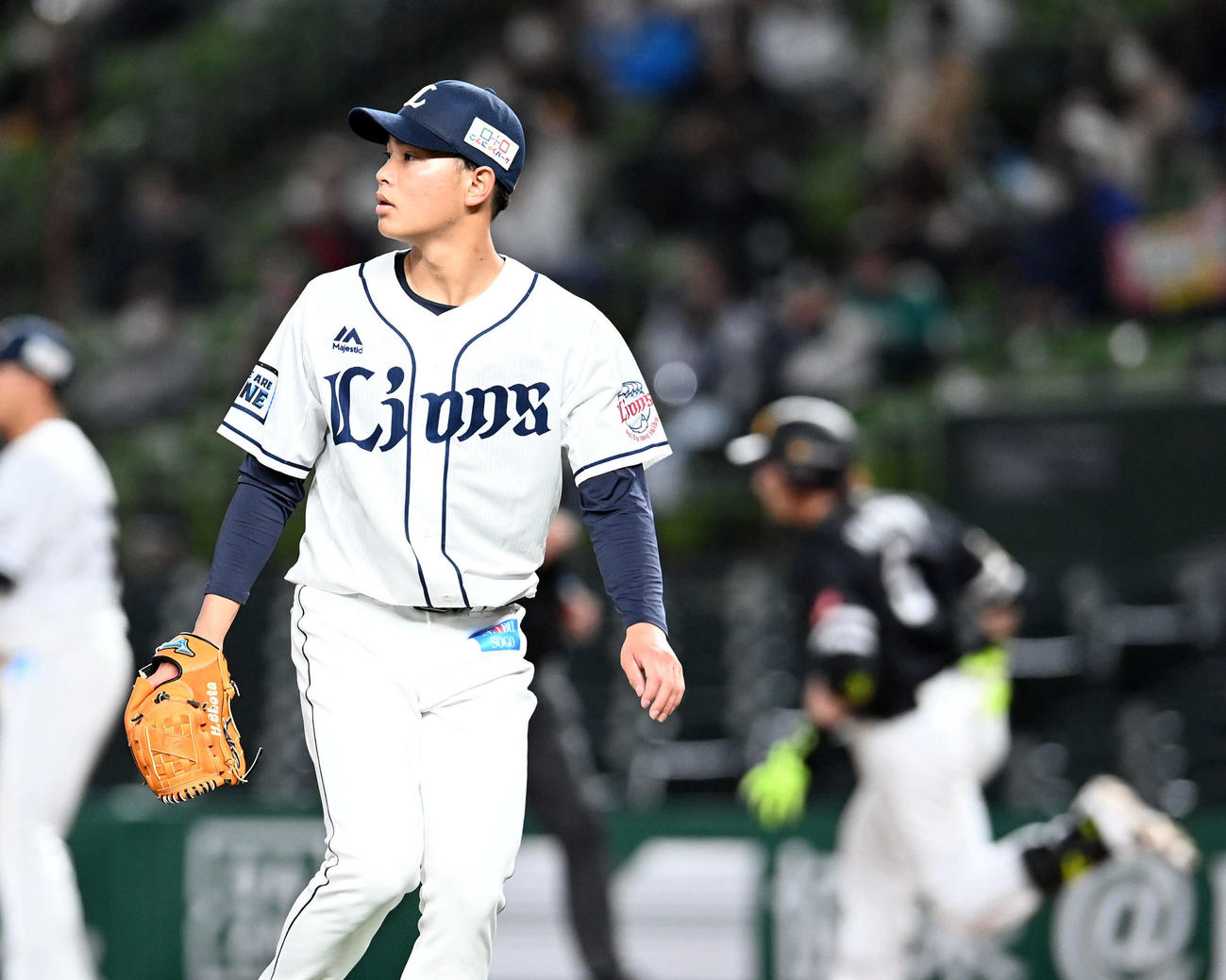西武対ソフトバンク　4回表ソフトバンク無死一塁、松田に2点本塁打を浴びる浜屋（撮影・たえ見朱実）