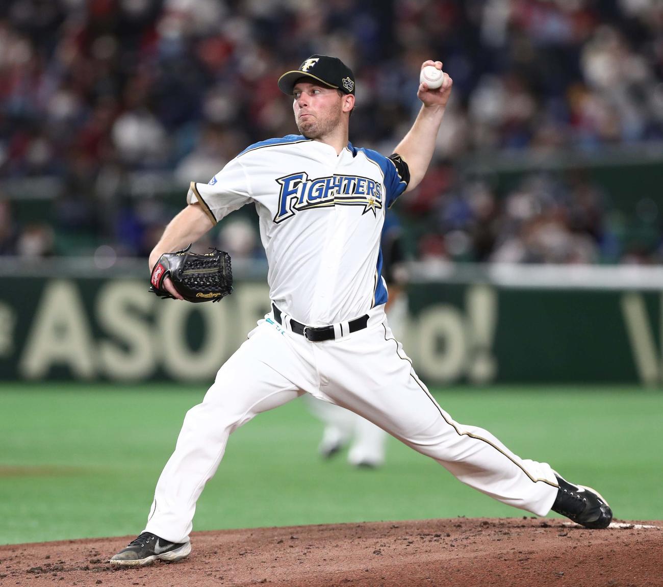 日本ハム対楽天　日本ハム先発のアーリン（撮影・黒川智章）