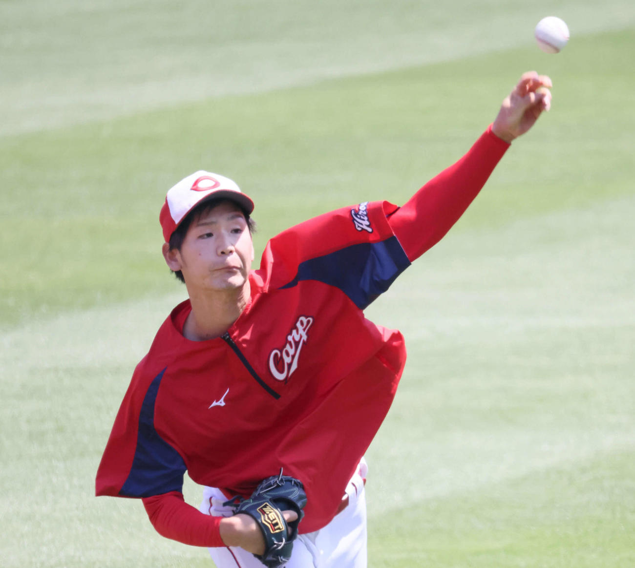 広島投手指名練習　キャッチボールをする森浦（撮影・加藤孝規）