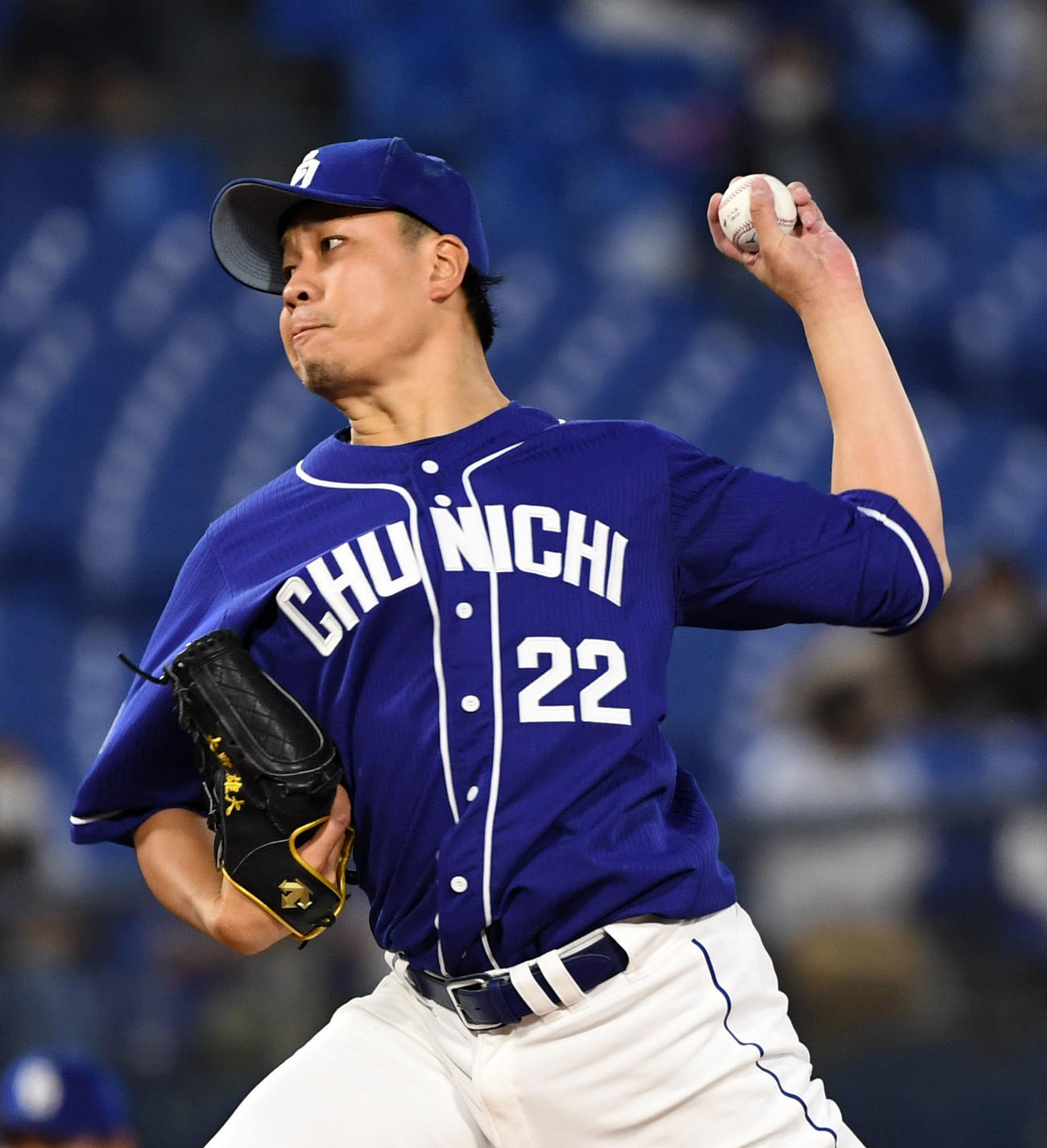 DeNA対中日　力投する中日先発の大野雄（撮影・横山健太）
