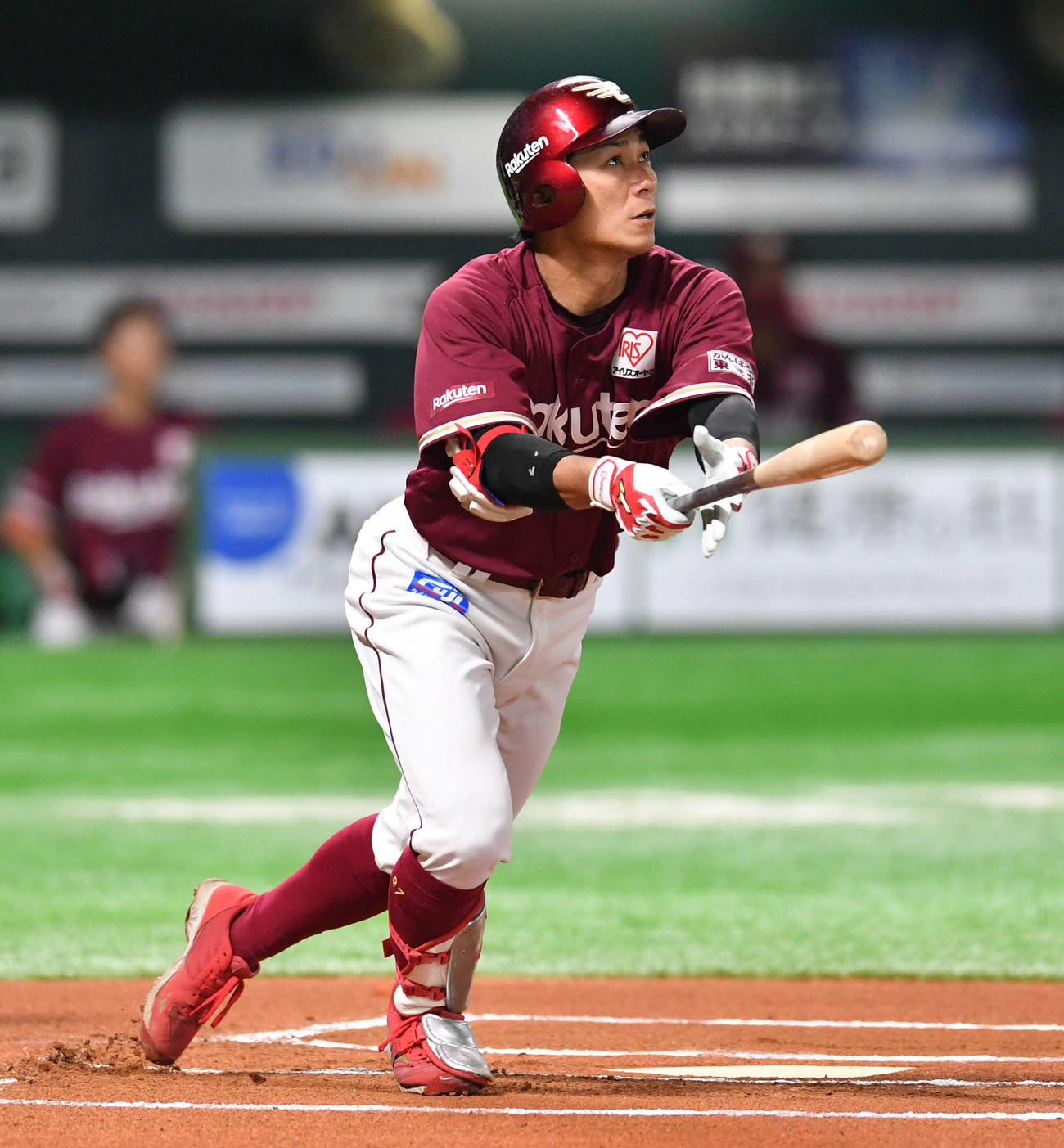 ソフトバンク対楽天　6回表楽天無死、岡島は右越え本塁打を放つ（撮影・岩下翔太）