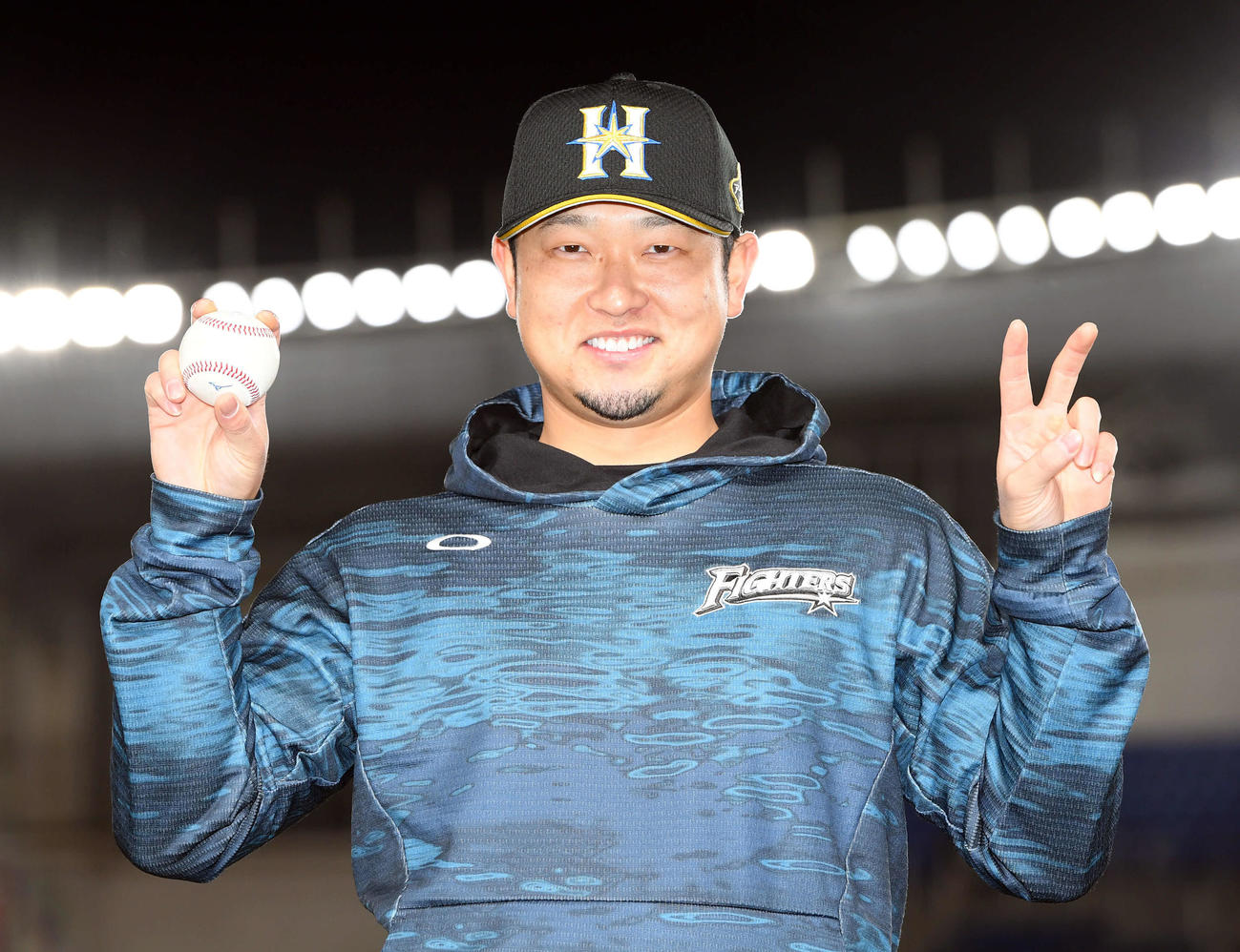 ロッテ対日本ハム　今季2勝目を挙げ笑顔を見せる日本ハム池田（撮影・たえ見朱実）