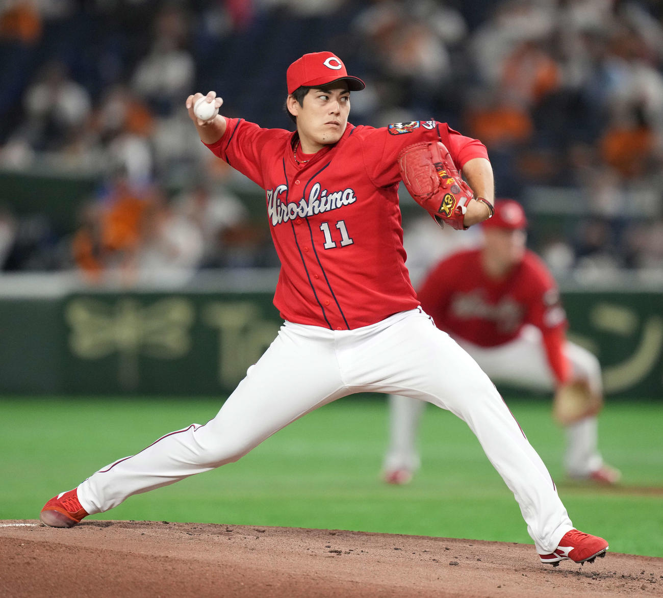 巨人対広島　先発し力投する広島九里（撮影・鈴木みどり）