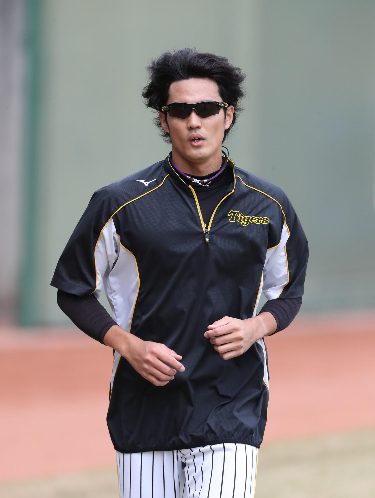 外野でランニングする藤浪晋太郎（代表撮影）
