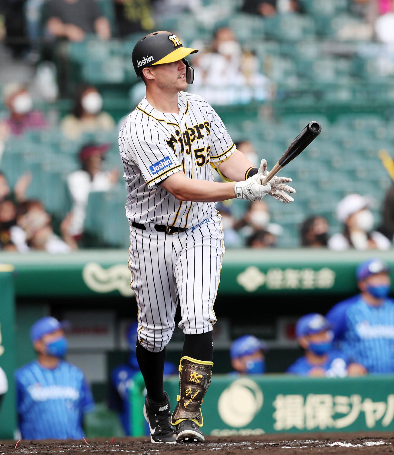 阪神対DeNA 7回裏阪神2死三塁、サンズは中越え2点本塁打を放つ（撮影・加藤哉）