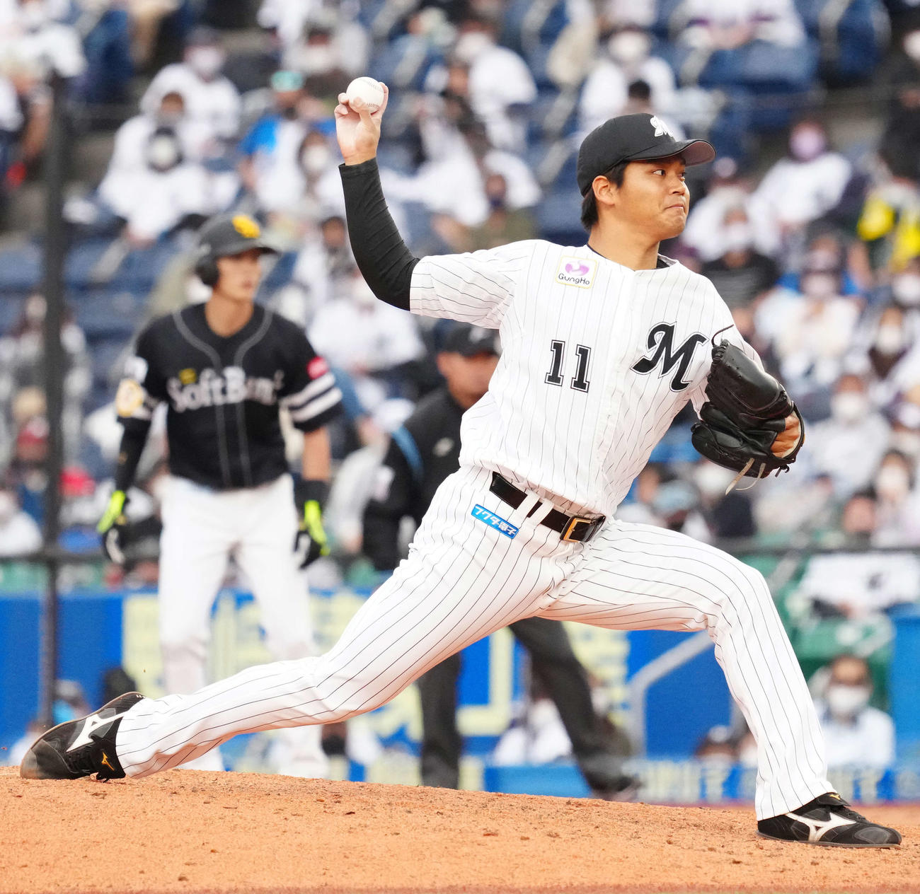 ロッテ対ソフトバンク　ロッテ5番手の佐々木千（撮影・江口和貴）