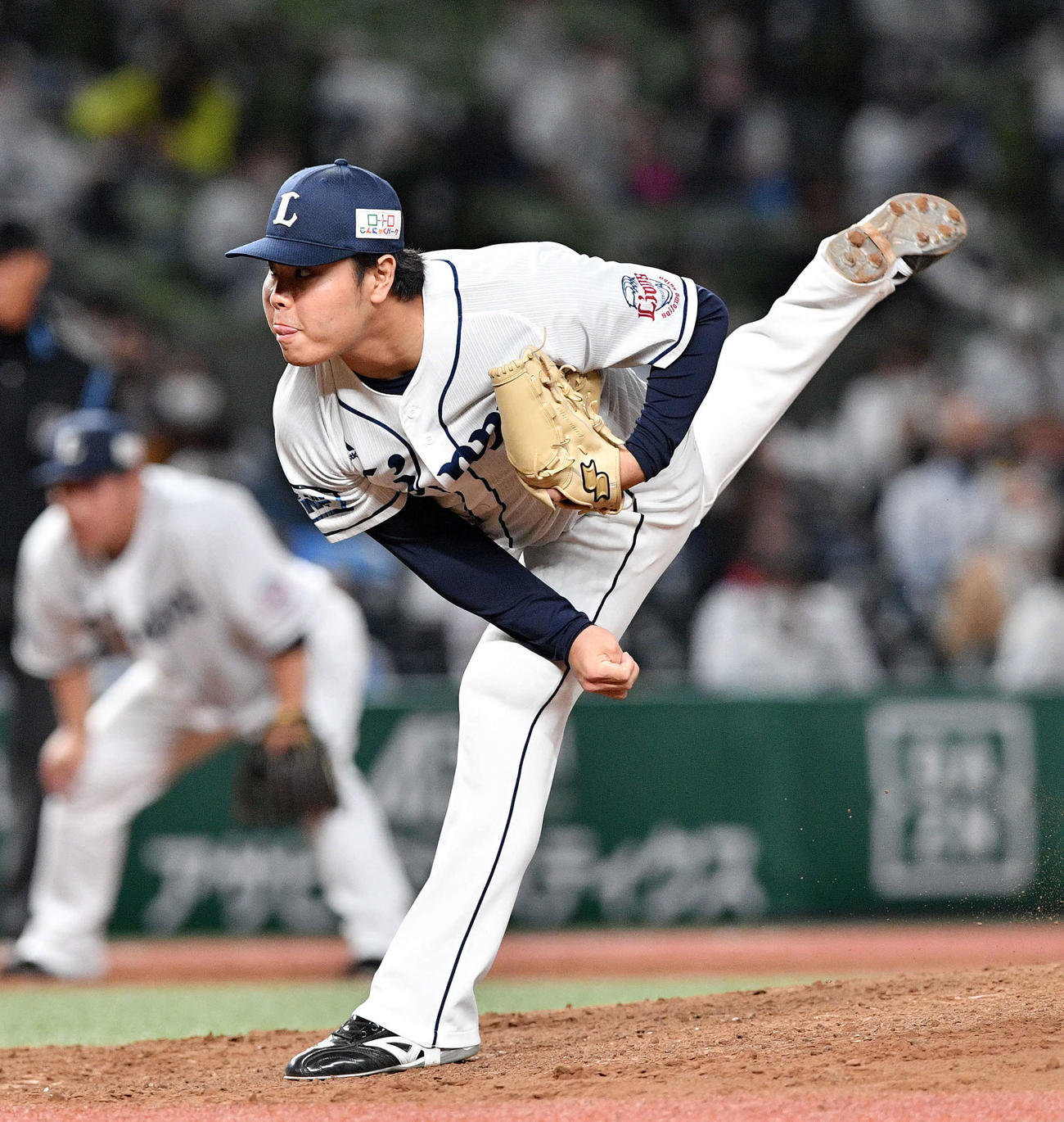西武対ロッテ　西武2番手で投球する平良（撮影・滝沢徹郎）