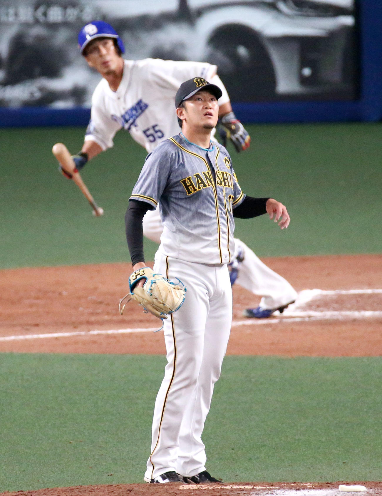 中日対阪神　8回裏中日1死、岩貞は福田に左中間へ本塁打を浴びる（撮影・上山淳一）