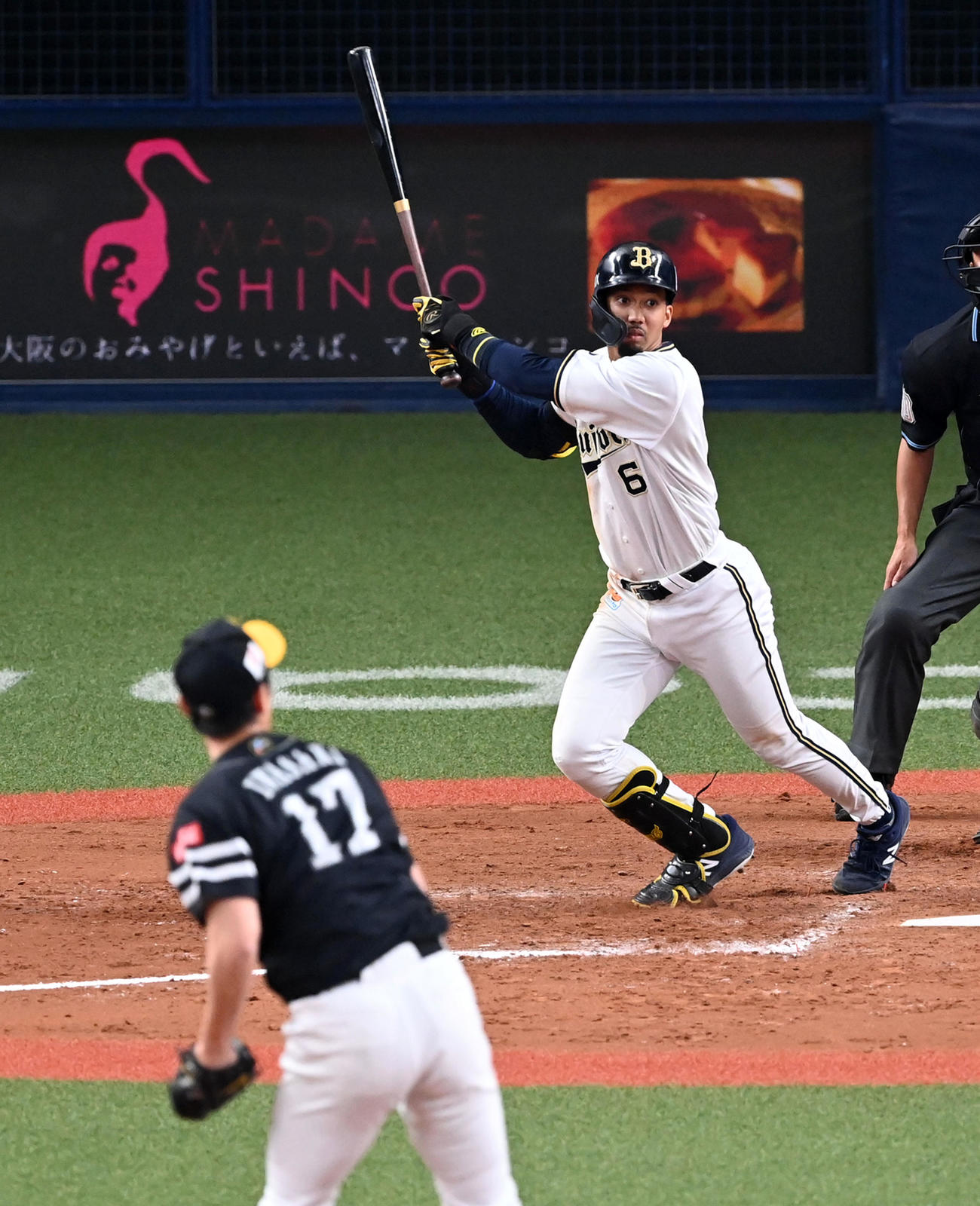 オリックス対ソフトバンク　9回裏オリックス1死一、二塁、宗は左中間にサヨナラ逆転二塁打を放つ。投手岩崎（撮影・前岡正明）