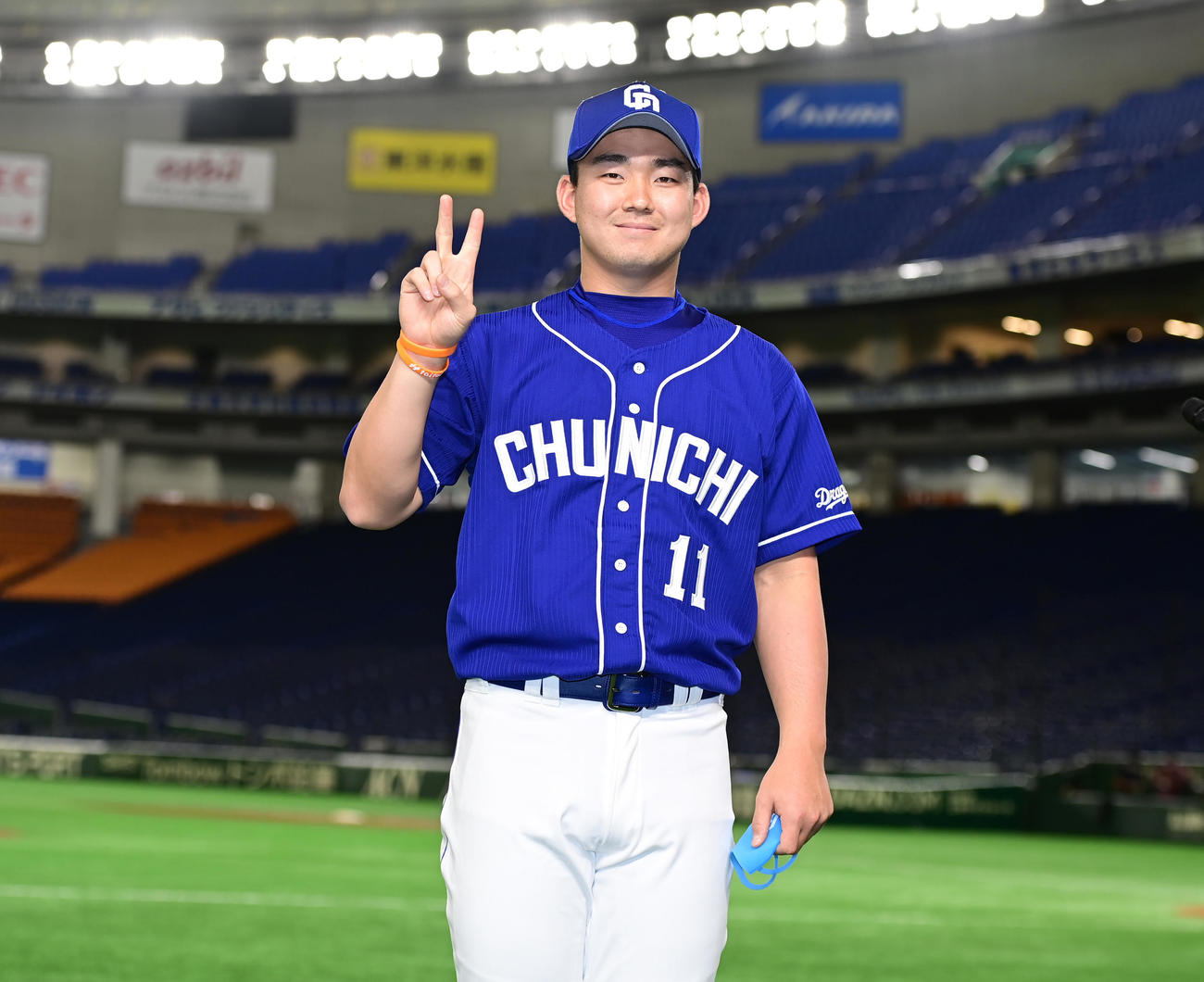 巨人対中日　今季2勝目を挙げた中日先発の小笠原（撮影・小沢裕）