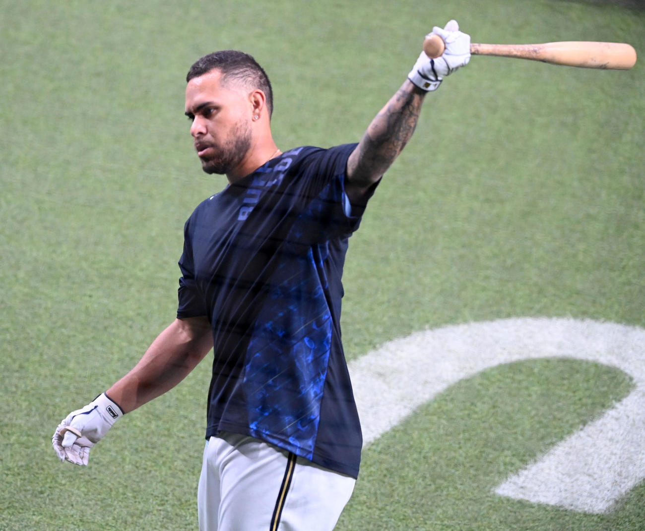 オリックス対ソフトバンク　ティー打撃を行うロメロ（撮影・前岡正明）
