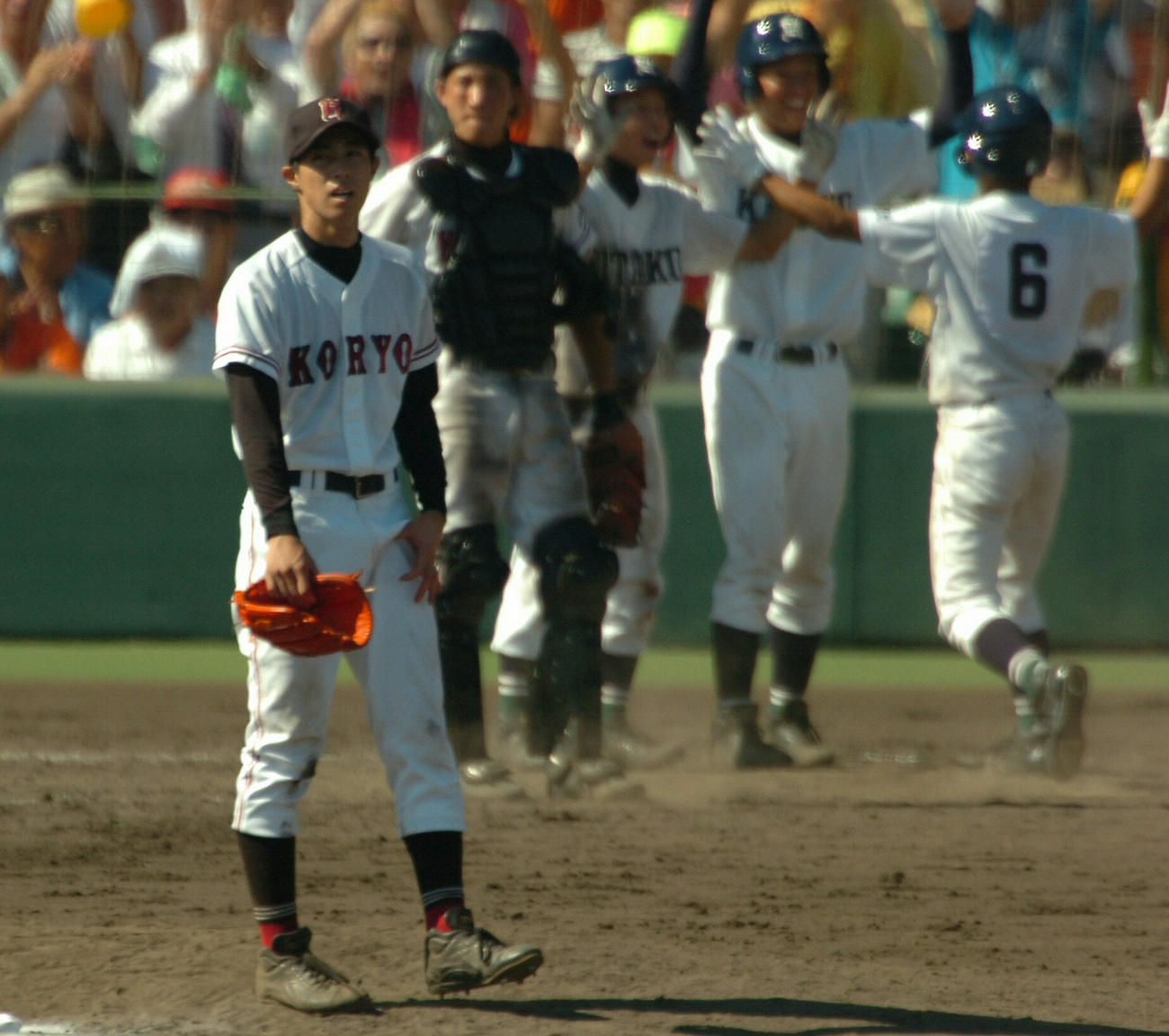 07年8月、全国高校野球選手権大会・決勝　佐賀北戦、8回に満塁本塁打を浴びがっくりとする広陵・野村