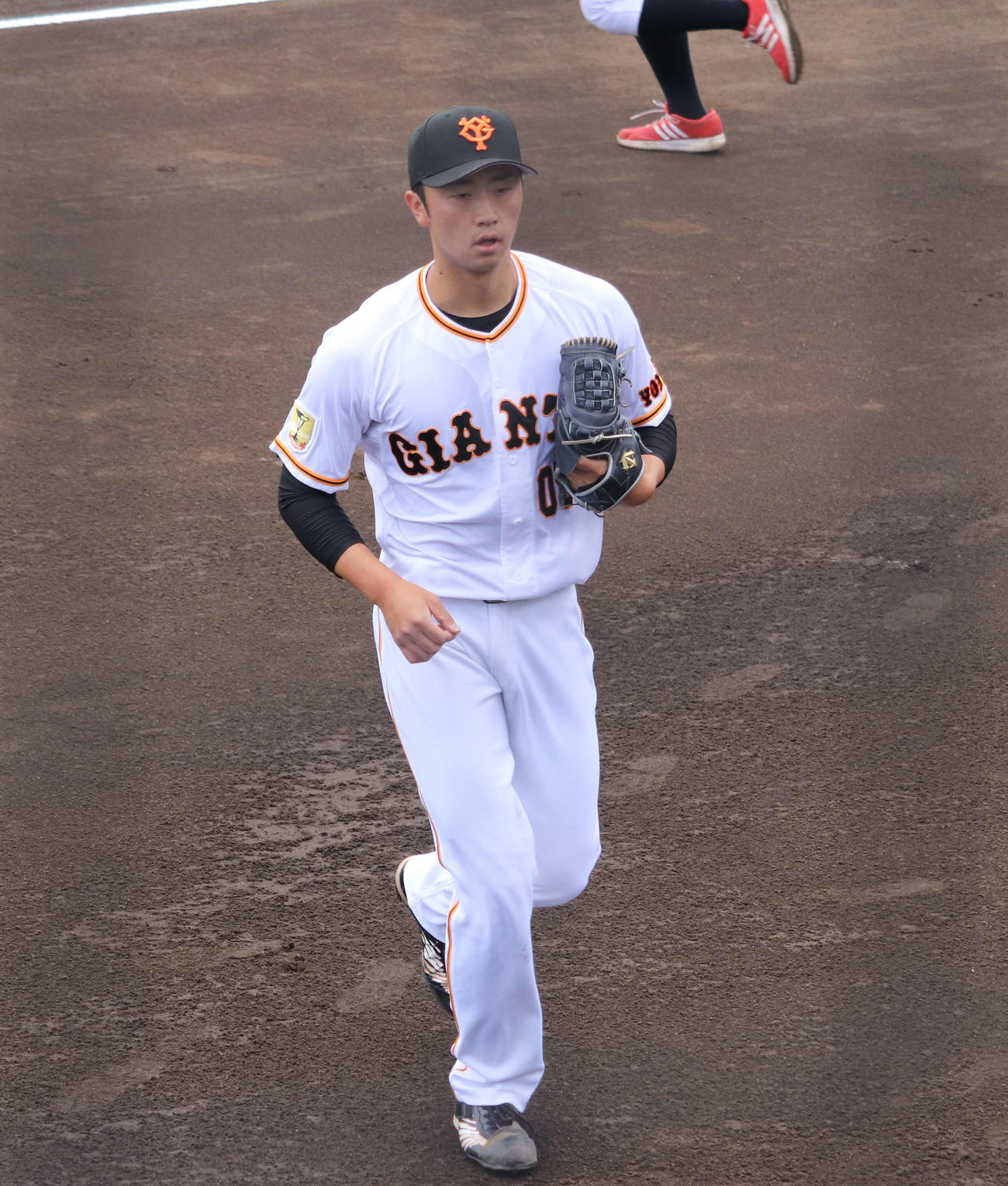 巨人対DeNA　今季公式戦初登板となった巨人の高卒3年目右腕・直江（撮影・小早川宗一郎）
