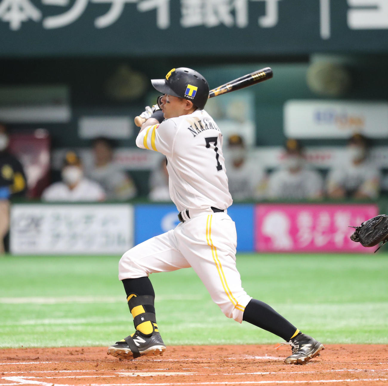 ソフトバンク対楽天　2回裏ソフトバンク無死、中村晃は右越えに同点本塁打を放つ（撮影・梅根麻紀）