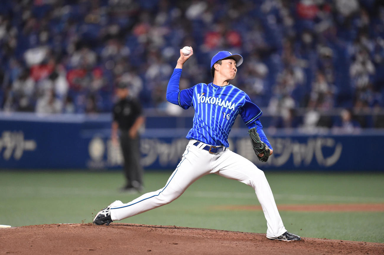 中日対DeNA 1回裏、登板するDeNA先発の大貫（撮影・森本幸一）