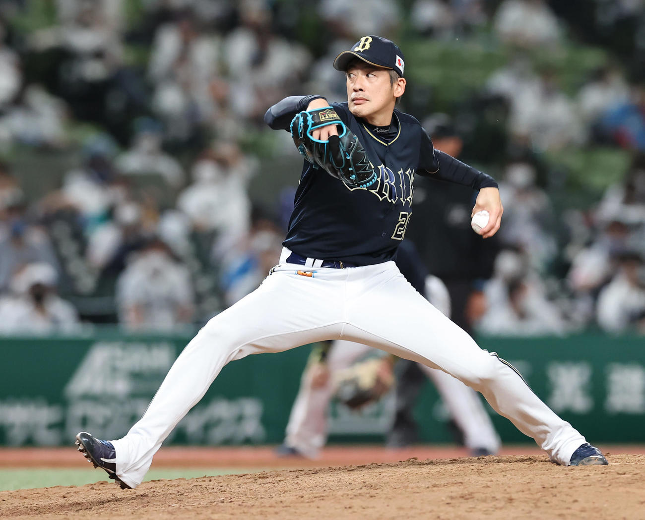 西武対オリックス　9回裏、オリックス7番手で登板し力投する能見（撮影・垰建太）