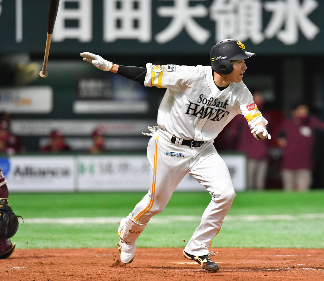 ソフトバンク対楽天　4回裏ソフトバンク2死二塁、柳田は中前適時打を放つ（撮影・岩下翔太）