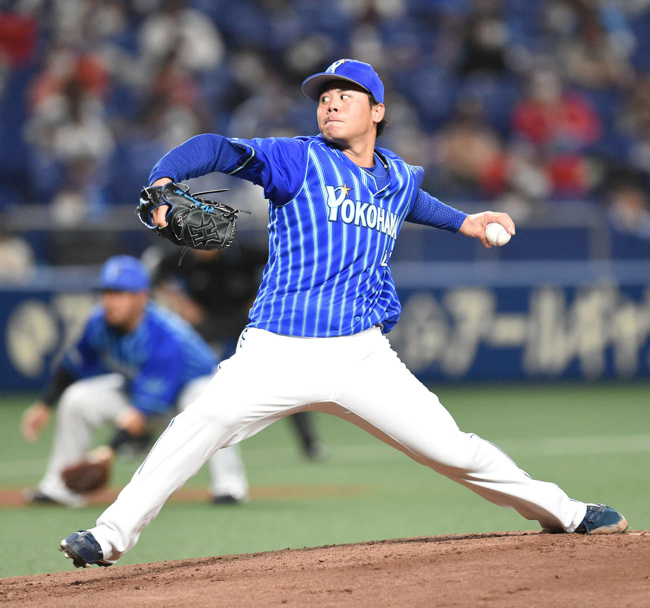 中日対DeNA 7回を無失点に抑えるDeNA先発の浜口（撮影・森本幸一）