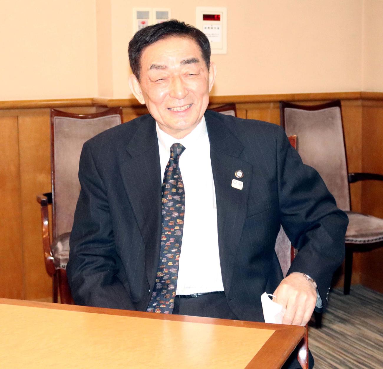 今後のビジョンを話す日本野球連盟北海道地区連盟の柳会長（撮影・永野高輔）