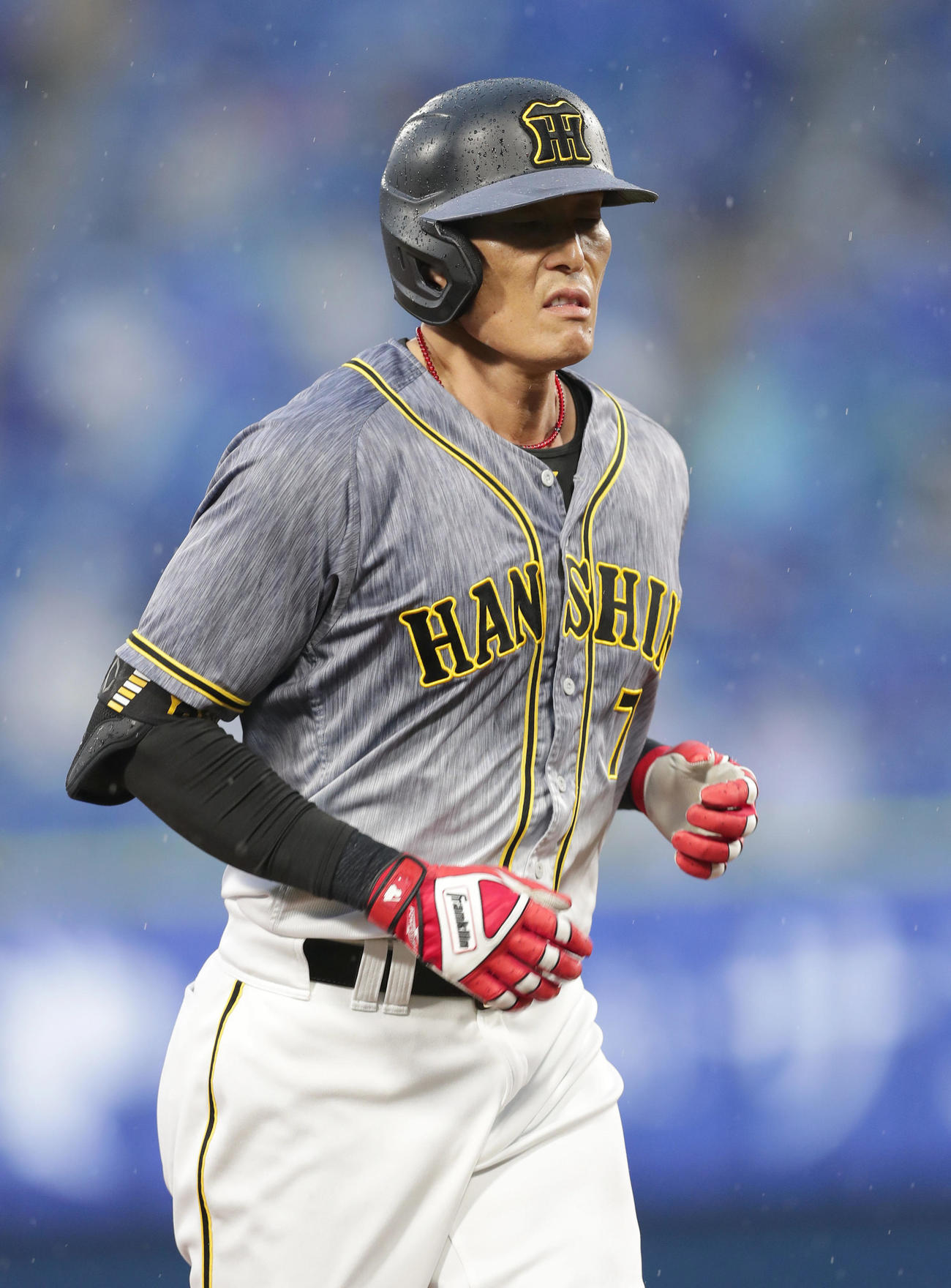 DeNA対阪神　2回表阪神1死、中飛に倒れた糸井（撮影・前田充）