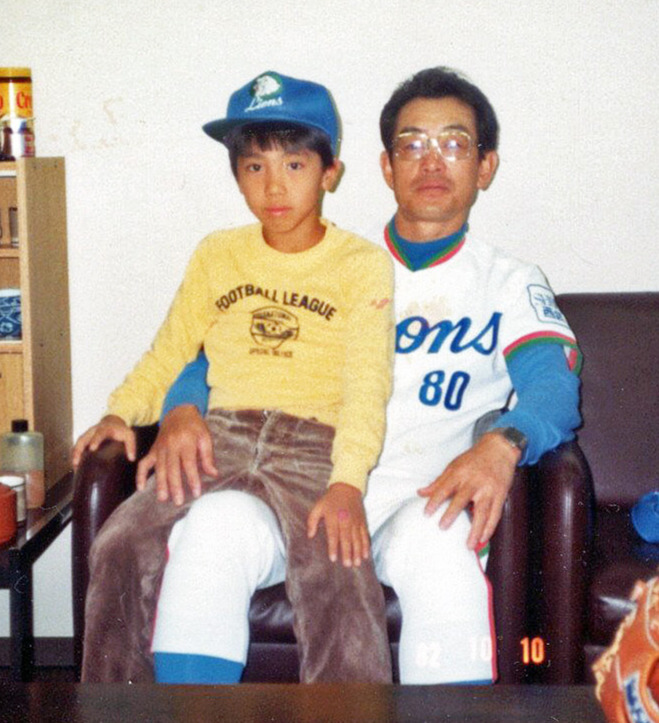 西武広岡監督と幼少期の藤平会長（心身統一合氣道会提供）