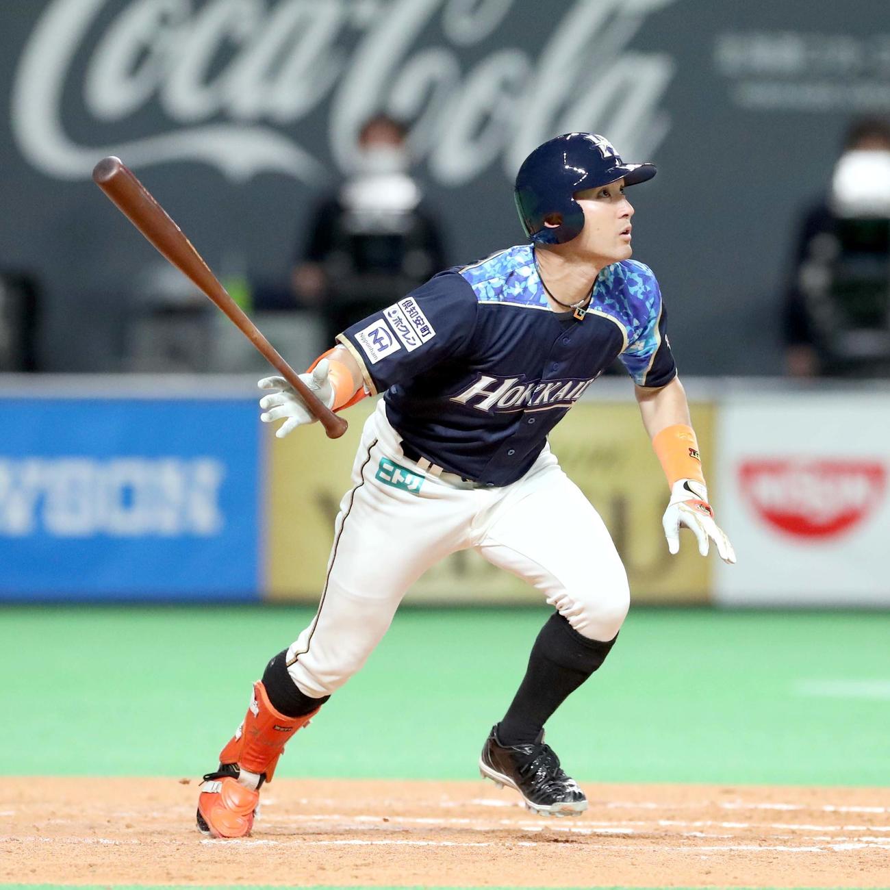 日本ハム対楽天　3回裏日本ハム2死、杉谷は先制となる右越え本塁打を放つ（撮影・佐藤翔太）