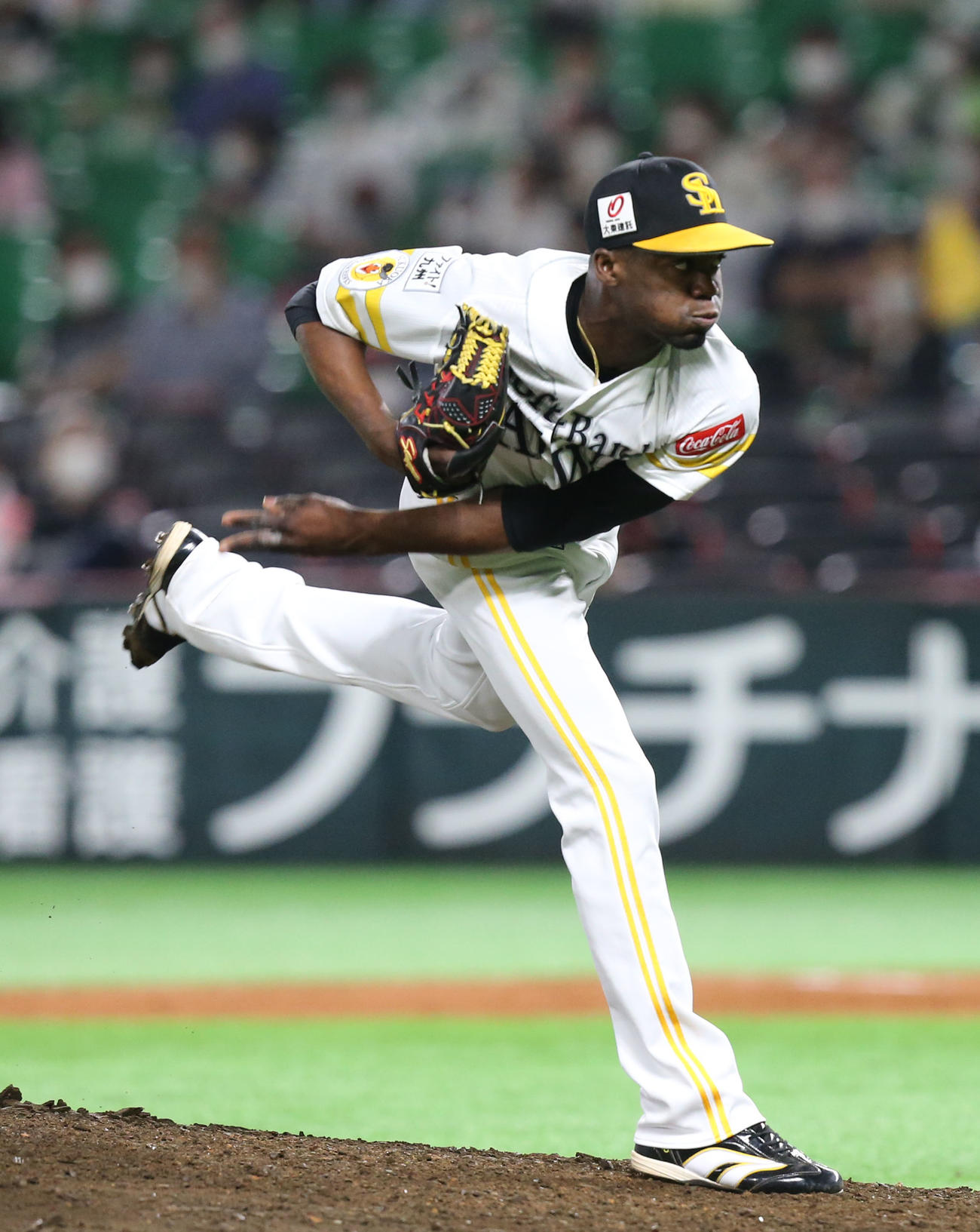 ソフトバンク対西武　9回表ソフトバンク、2番手で登板したモイネロ（撮影・屋方直哉）