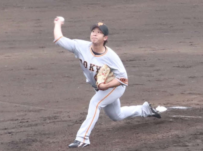 力投する巨人鍬原（撮影・久永壮真）