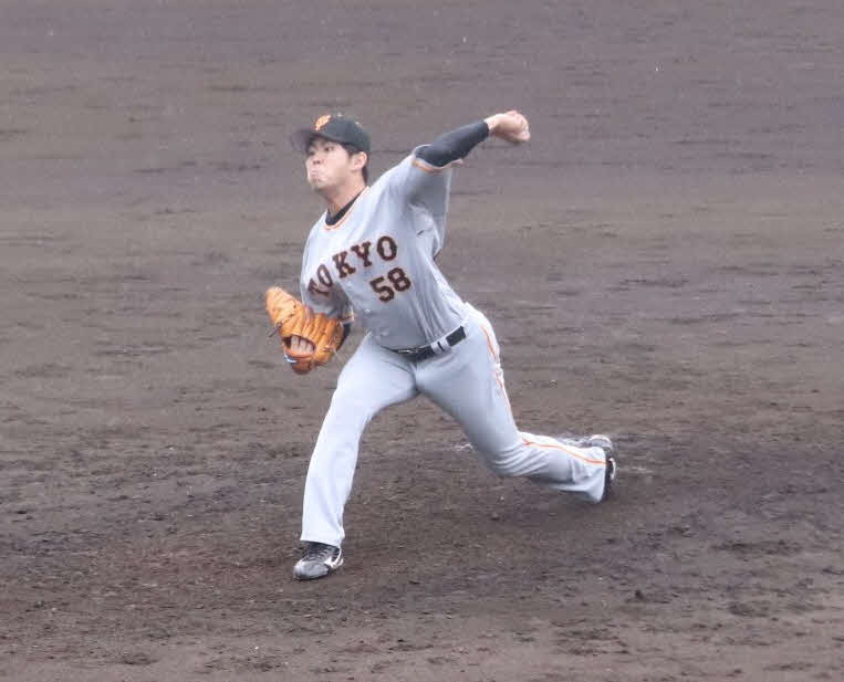 力投する巨人ドラフト6位の山本（撮影・久永壮真）