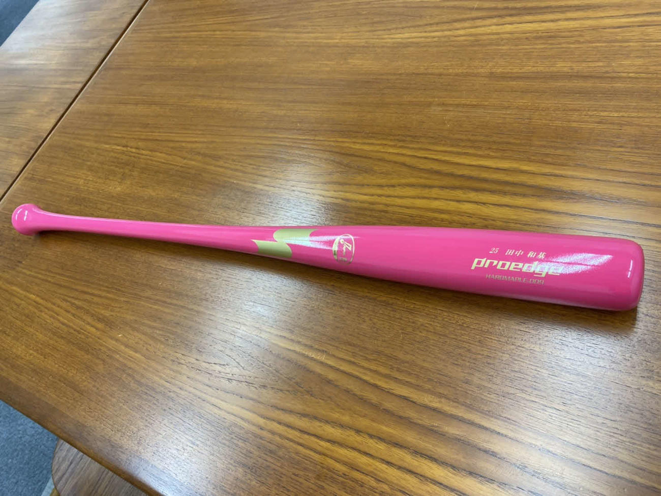 楽天田中和が母の日の5月9日に使用するSSK社製のバット（SSK社提供）