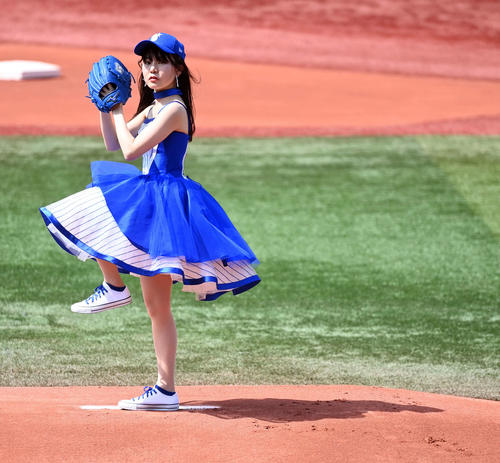 DeNA対阪神 始球式を務めた太田あかり(撮影・たえ見朱実)