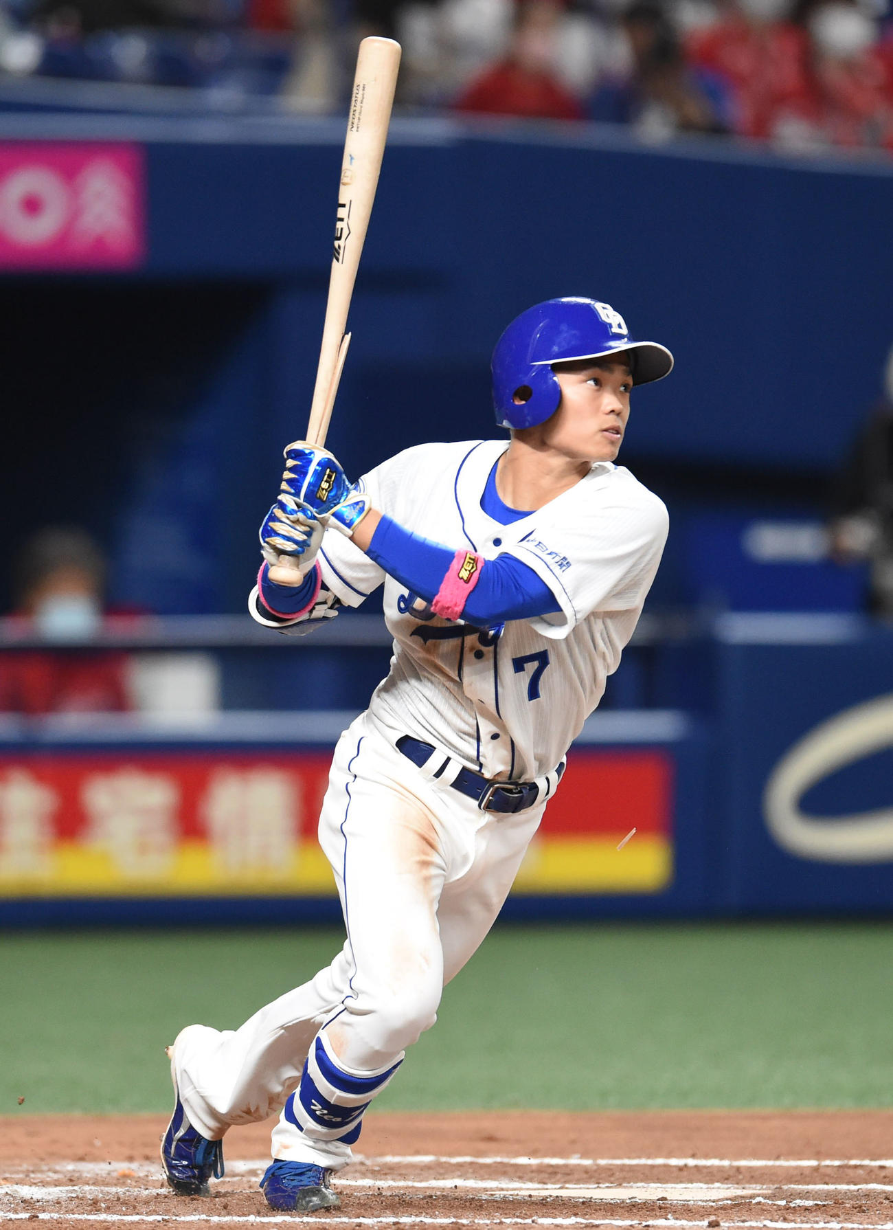 中日対広島　7回裏中日1死、右前安打を放った根尾（撮影・森本幸一）