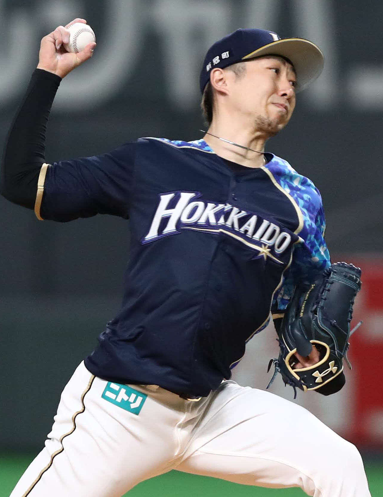 4月25日、オリックス戦で先発する日本ハム金子