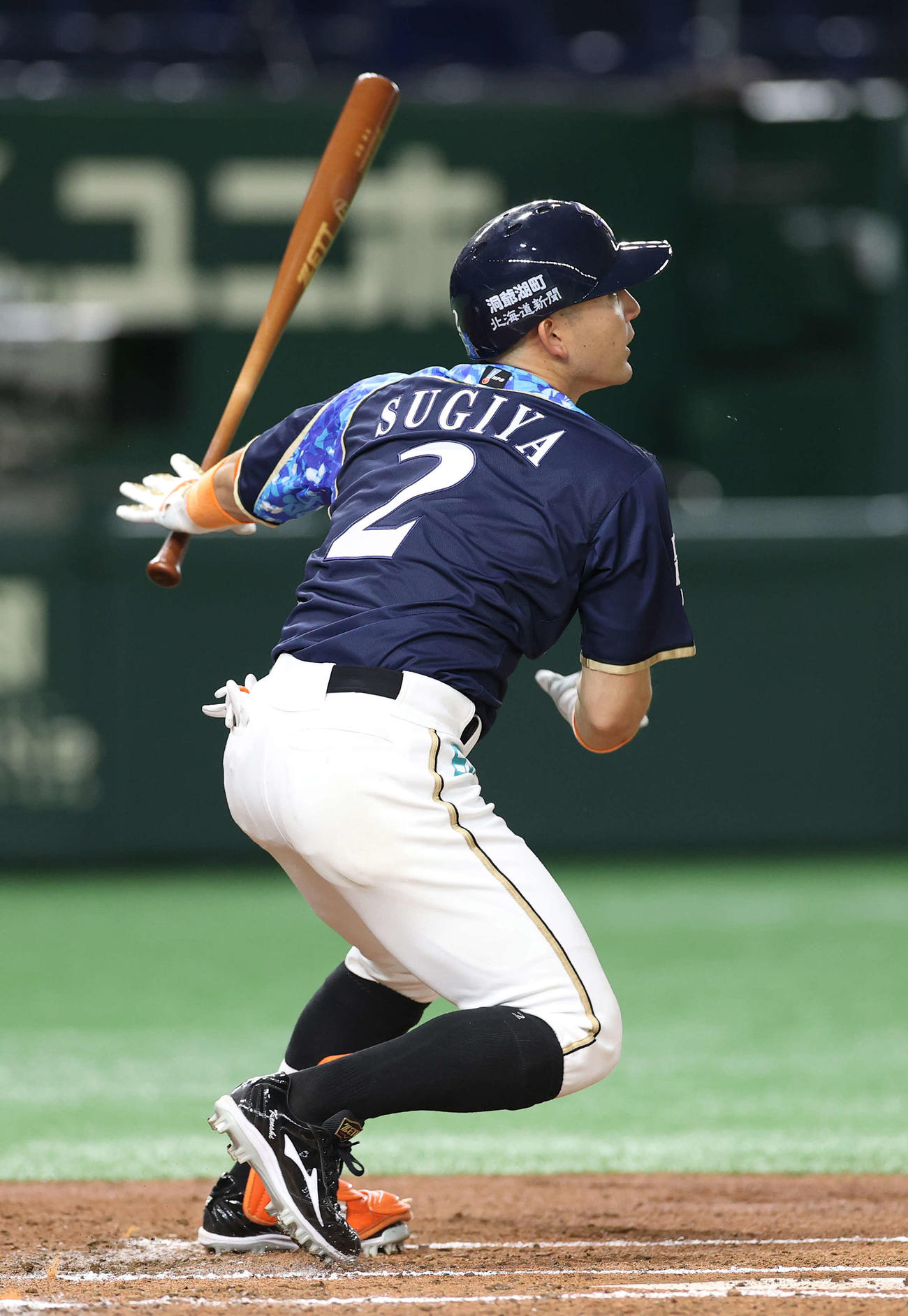 日本ハム対オリックス　1回裏日本ハム1死、左越え本塁打を放つ杉谷（撮影・河野匠）