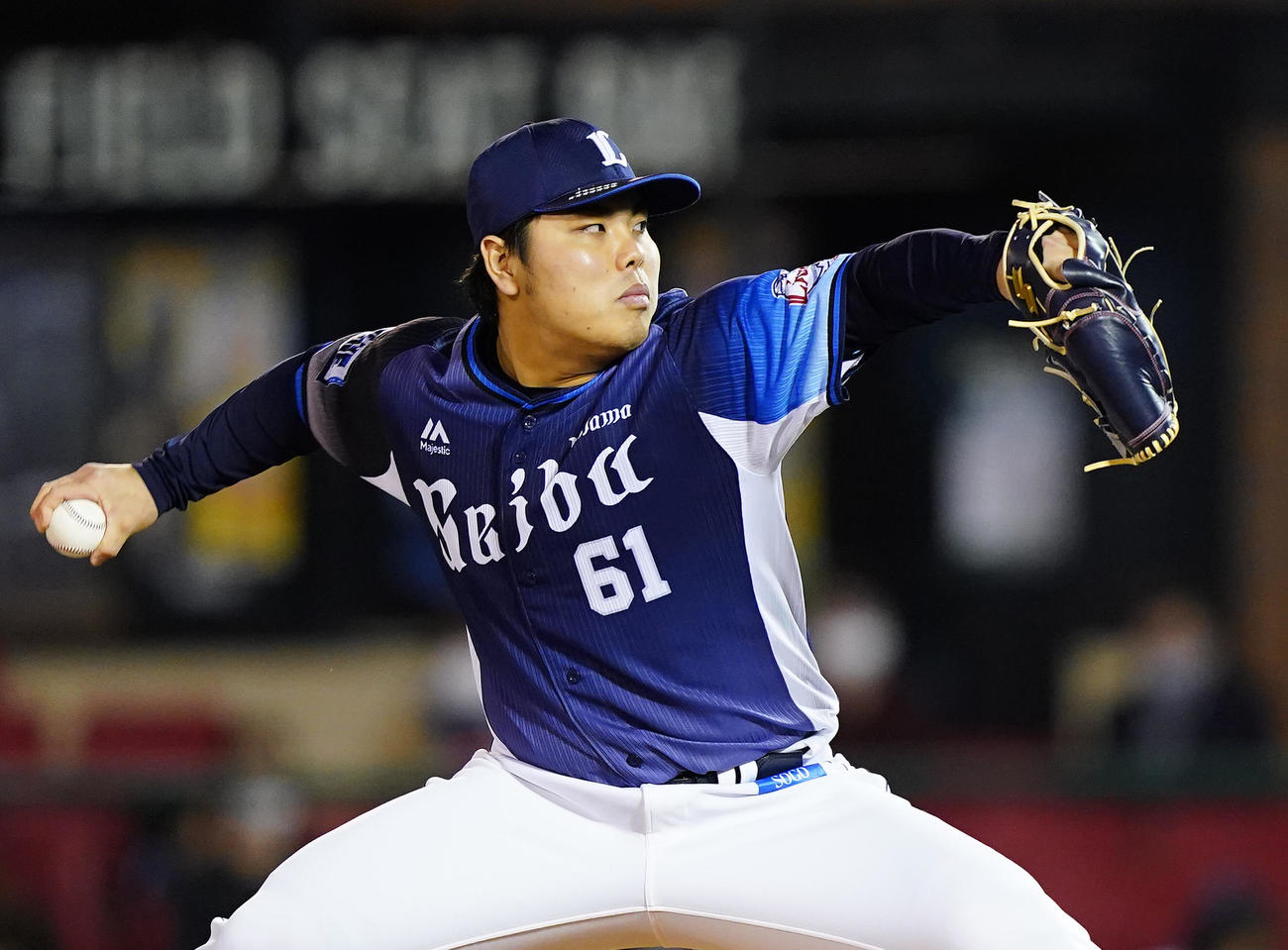楽天対西武　8回に登板した西武平良（撮影・菅敏）