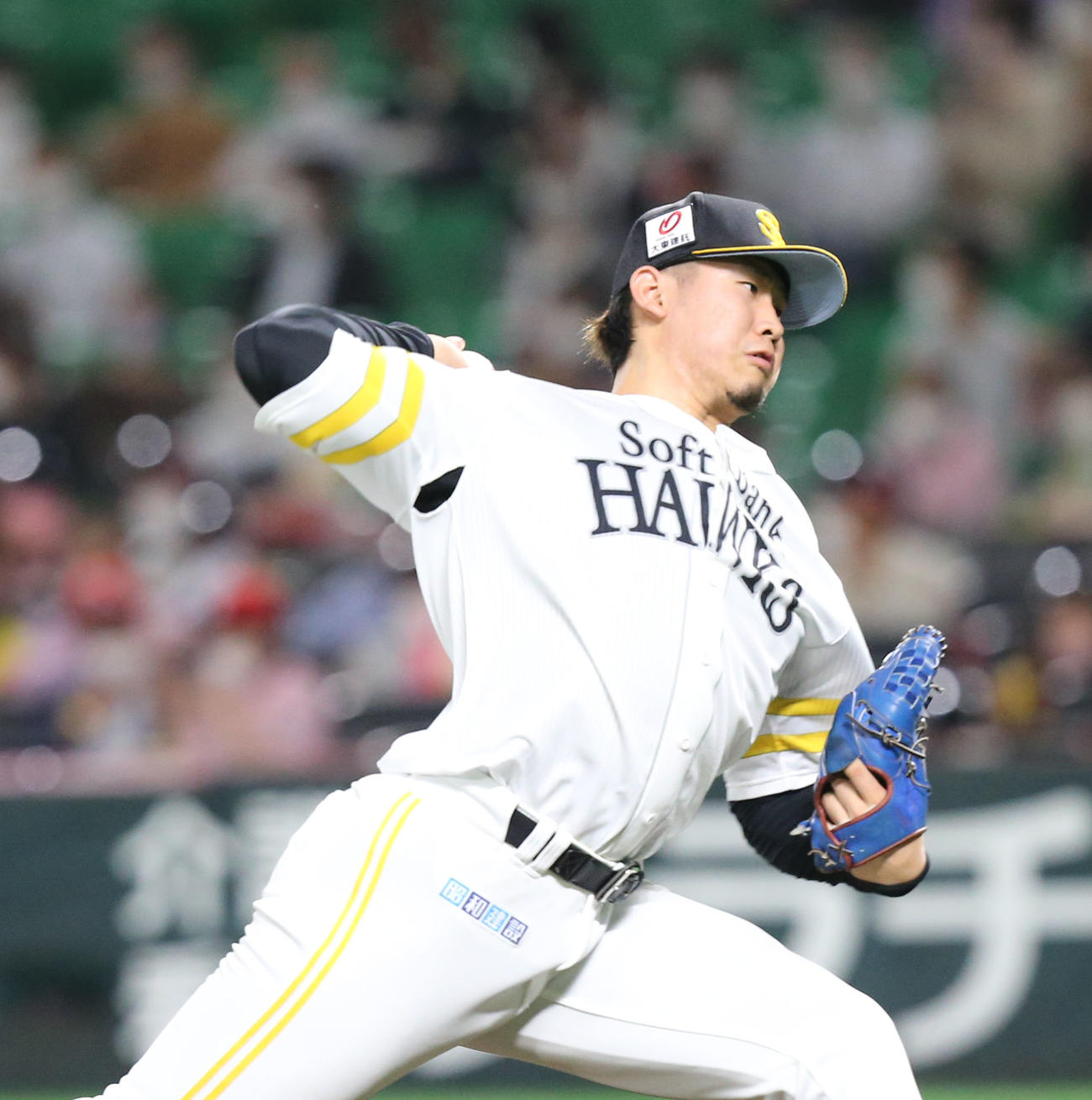 ソフトバンク対ロッテ　8回表、2番手で登板した杉山（撮影・屋方直哉）