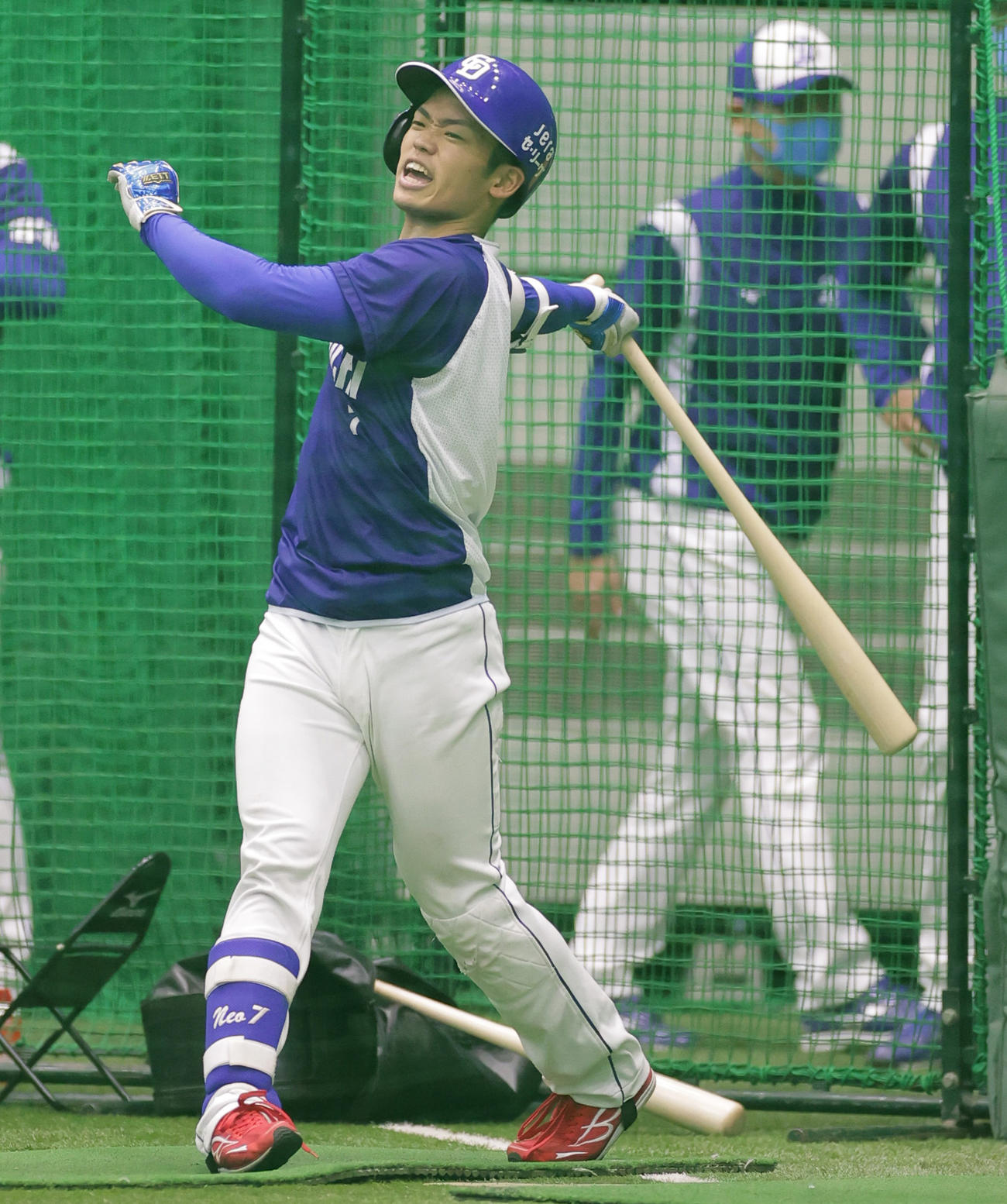 阪神対中日　打撃練習を行う根尾（撮影・清水貴仁）