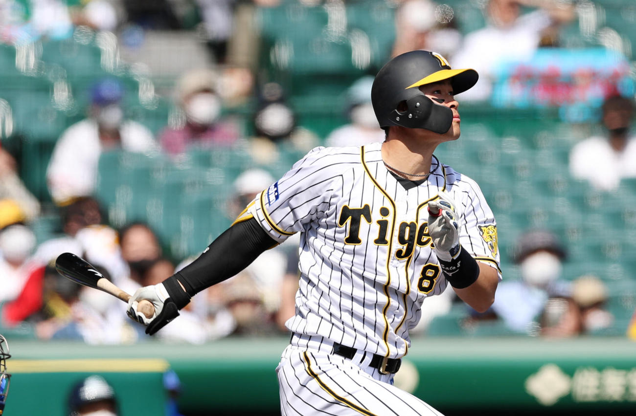 佐藤輝明（2021年4月25日撮影）